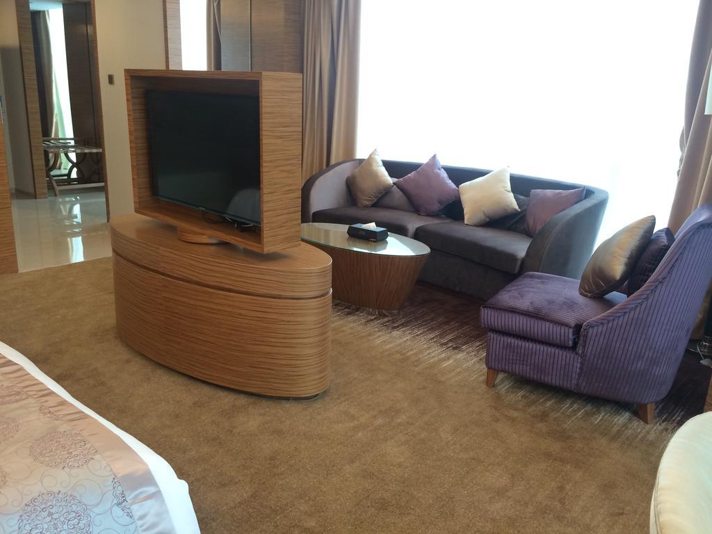 Shenzhen Baoan Plus Gems Cube Hotel Exterior foto