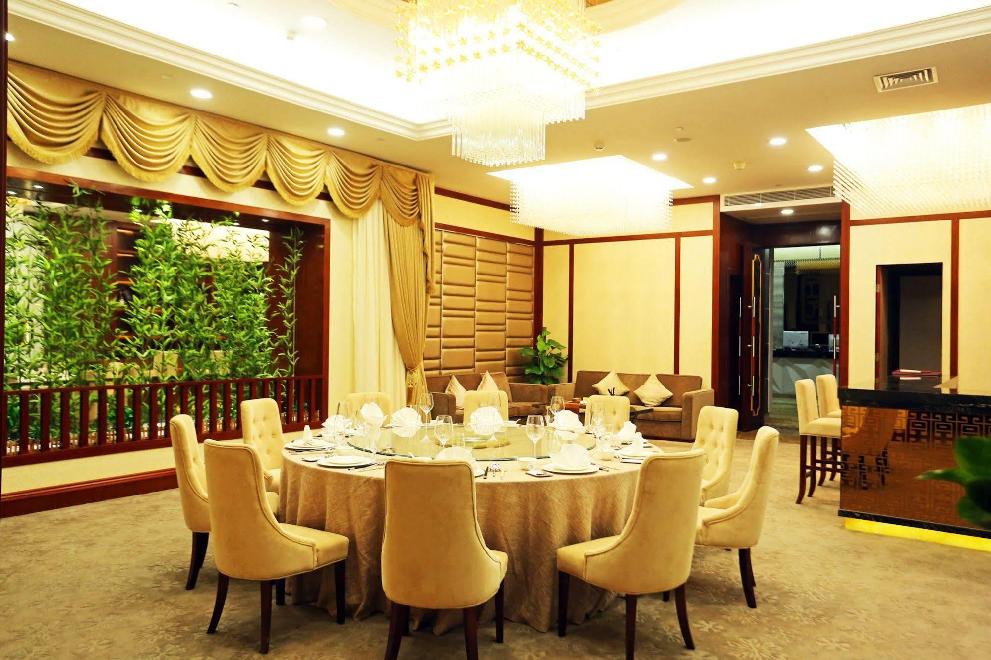 Shenzhen Baoan Plus Gems Cube Hotel Exterior foto