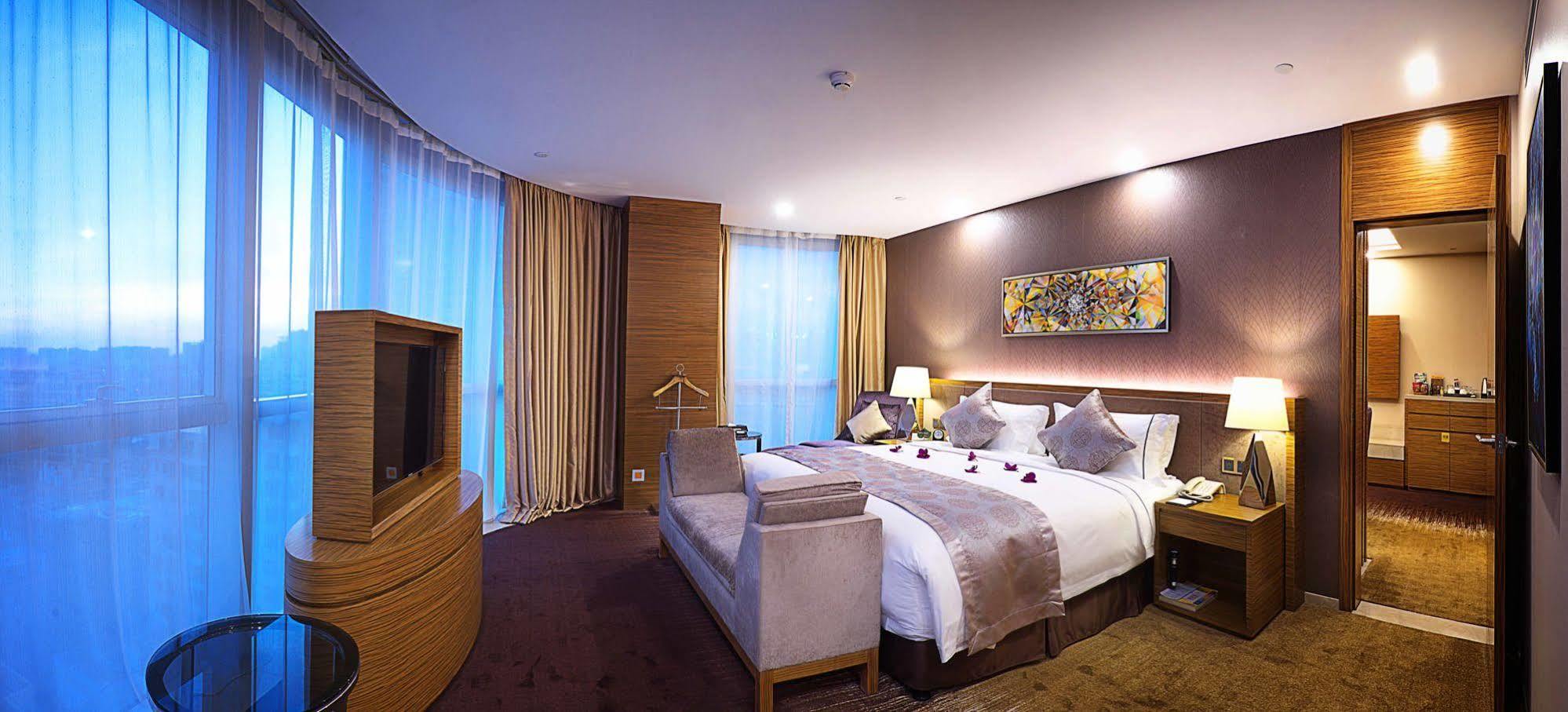 Shenzhen Baoan Plus Gems Cube Hotel Exterior foto