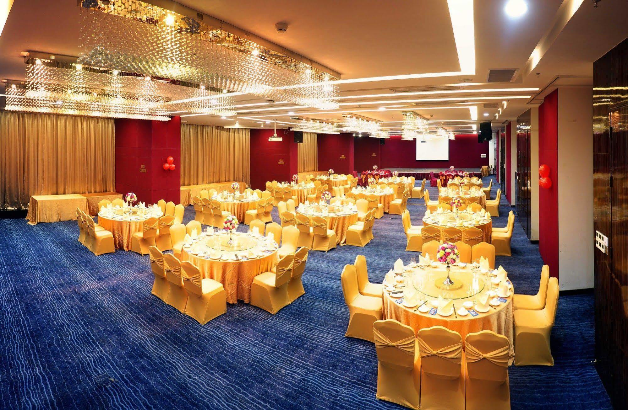 Shenzhen Baoan Plus Gems Cube Hotel Exterior foto
