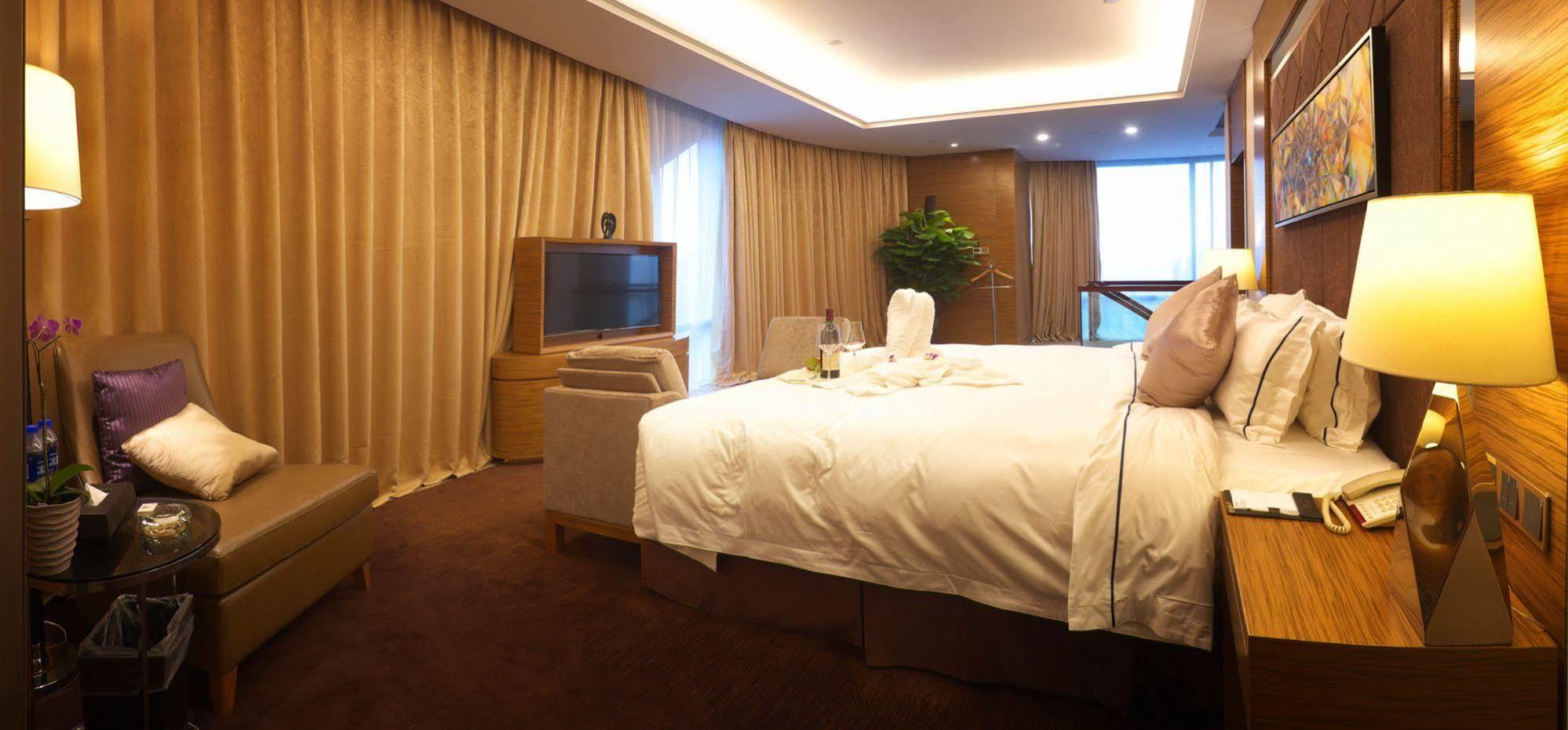 Shenzhen Baoan Plus Gems Cube Hotel Exterior foto